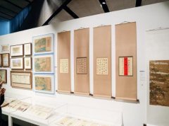 术学院时髦设想学院时拆秀展演正在“兼顾”中