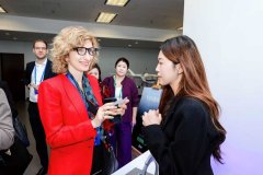 多位使节正在交换